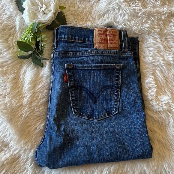 Levi’s 512 Perfectly Slimming Mid Rise Bermuda/Jort Cut Offs 12 - Picture 12 of 12